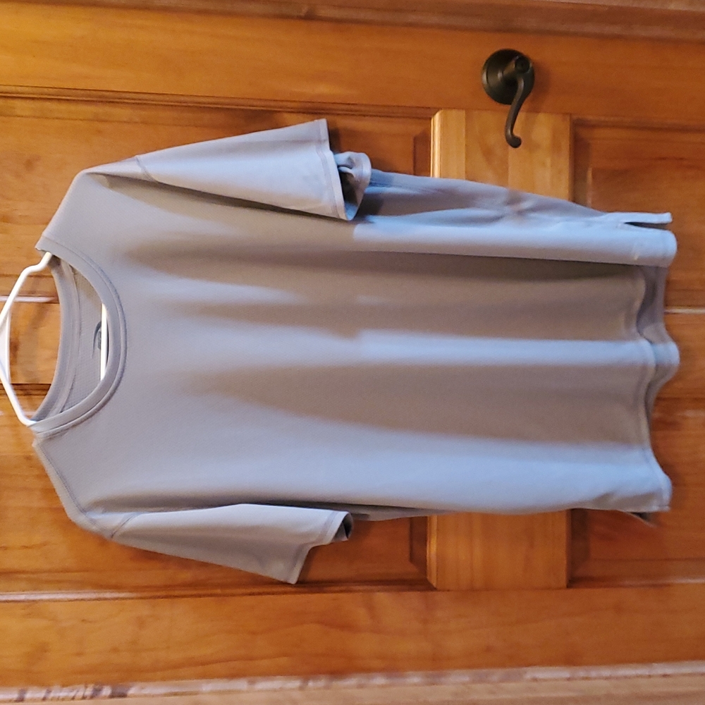 Mca sport grey tshirt size XL